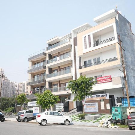 Gupta Residency Near Ajnara Heritage Noida Exterior photo