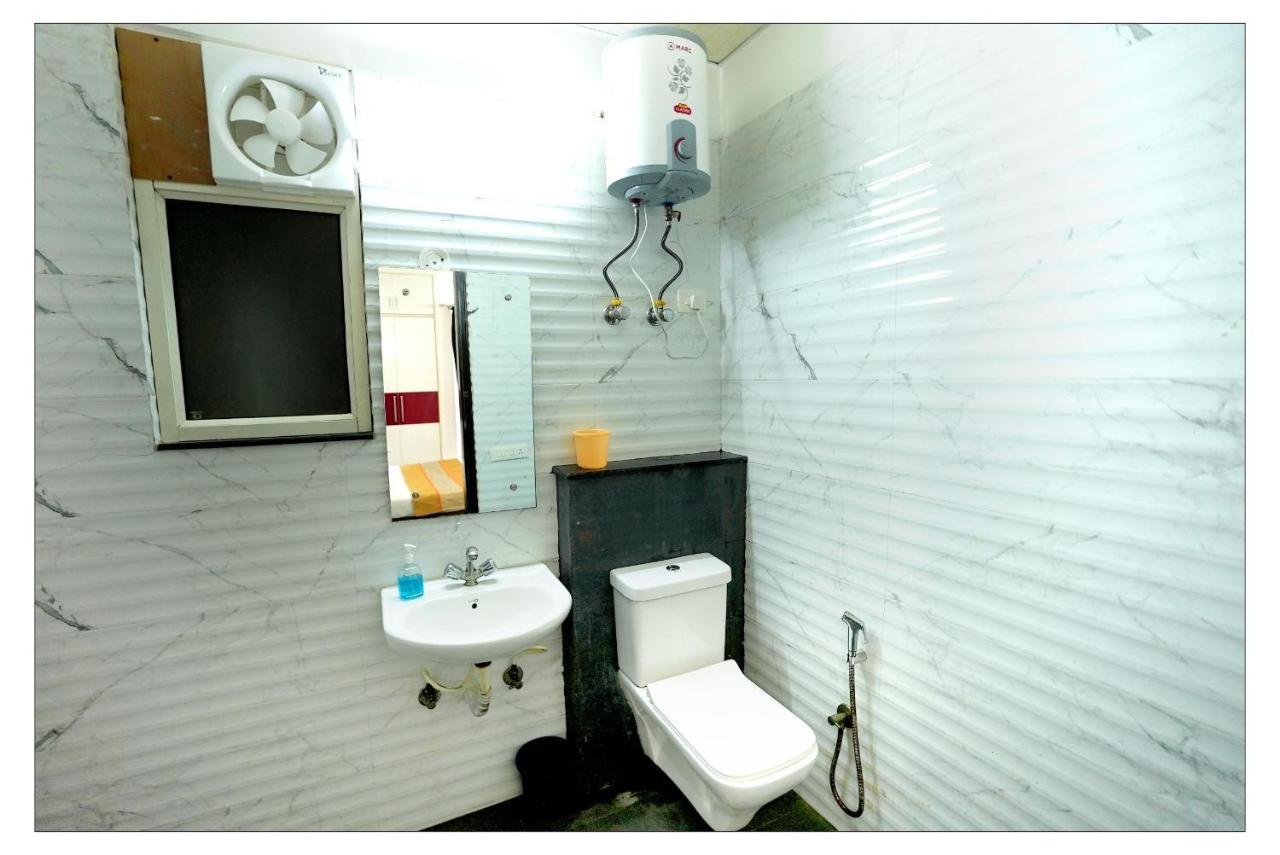 Gupta Residency Near Ajnara Heritage Noida Exterior photo