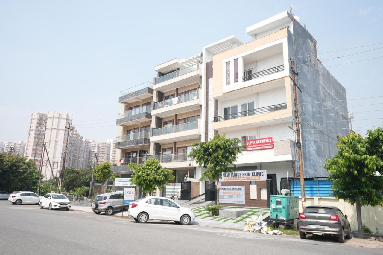 Gupta Residency Near Ajnara Heritage Noida Exterior photo