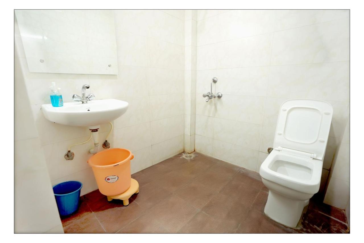Gupta Residency Near Ajnara Heritage Noida Exterior photo